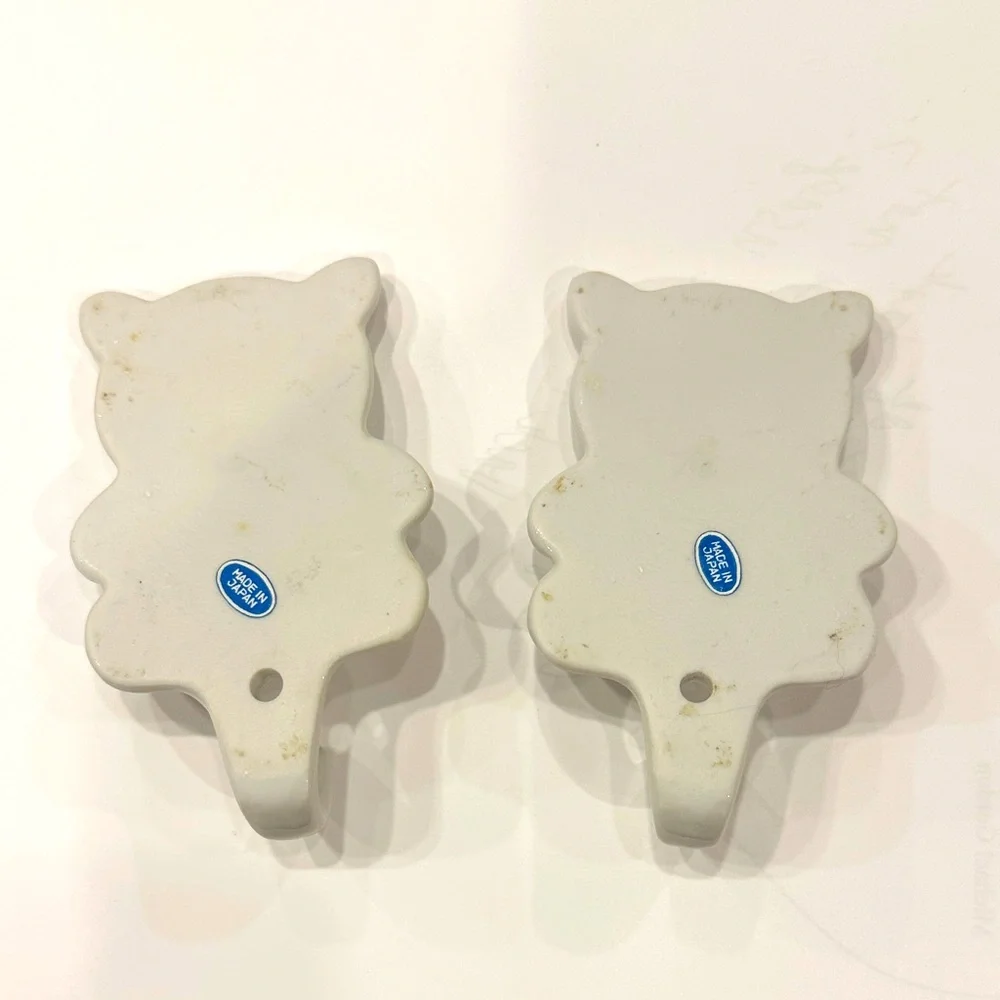 NWOT🧸Pair of Adorable Black and White Ceramic Bear Wall Hooks for Kids
